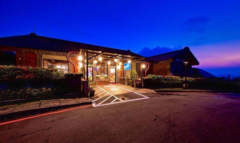 Yanmin Hot Spring Resort Taipei Exterior photo